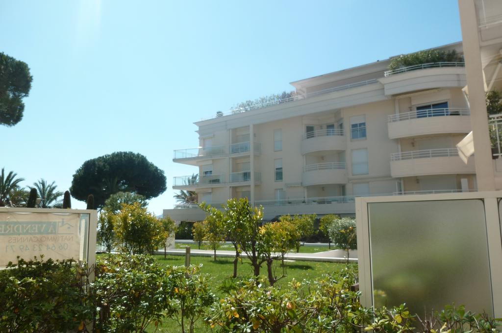 Stunning 2 Bed, 2 Bath Apt On The Cannes Sea Front Has Swimming Pool And Is A Secure Modern Building 464 Eksteriør bilde
