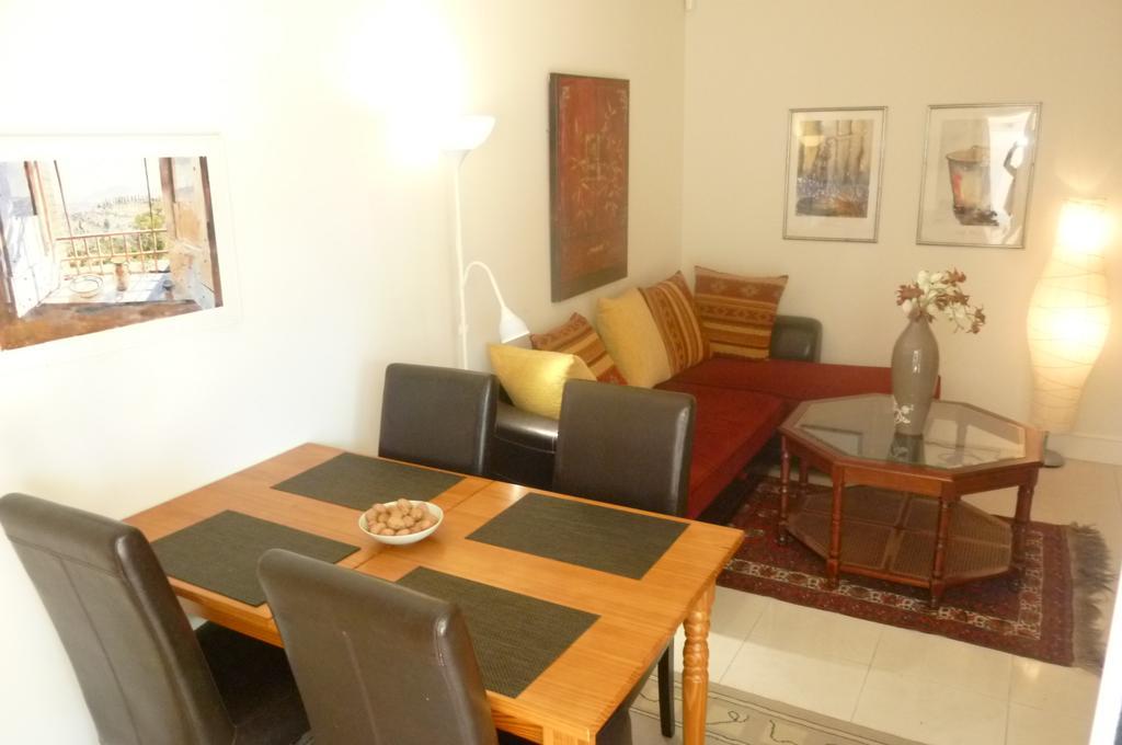 Stunning 2 Bed, 2 Bath Apt On The Cannes Sea Front Has Swimming Pool And Is A Secure Modern Building 464 Eksteriør bilde