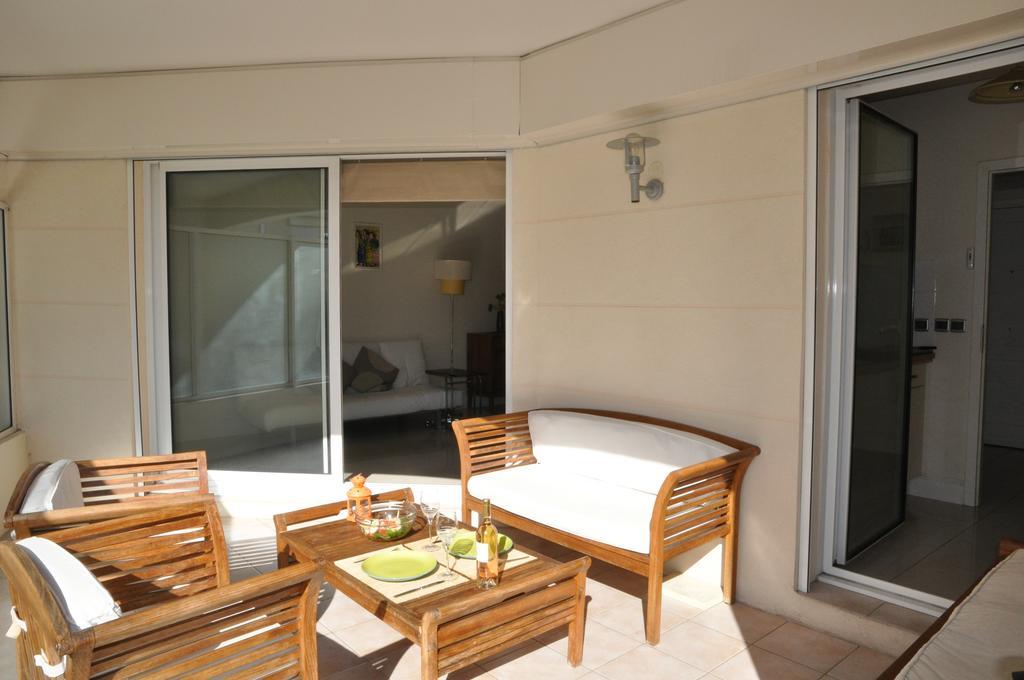 Stunning 2 Bed, 2 Bath Apt On The Cannes Sea Front Has Swimming Pool And Is A Secure Modern Building 464 Eksteriør bilde
