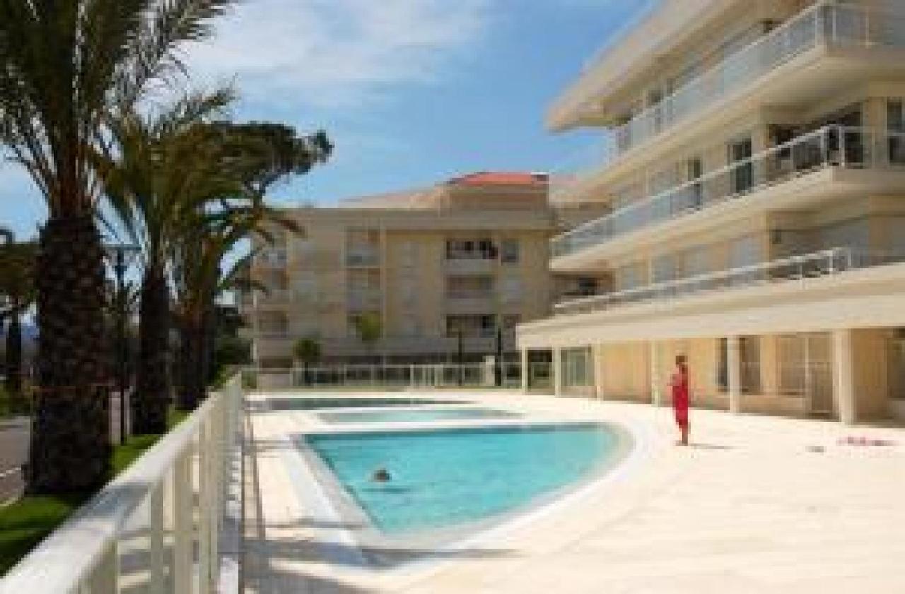 Stunning 2 Bed, 2 Bath Apt On The Cannes Sea Front Has Swimming Pool And Is A Secure Modern Building 464 Eksteriør bilde